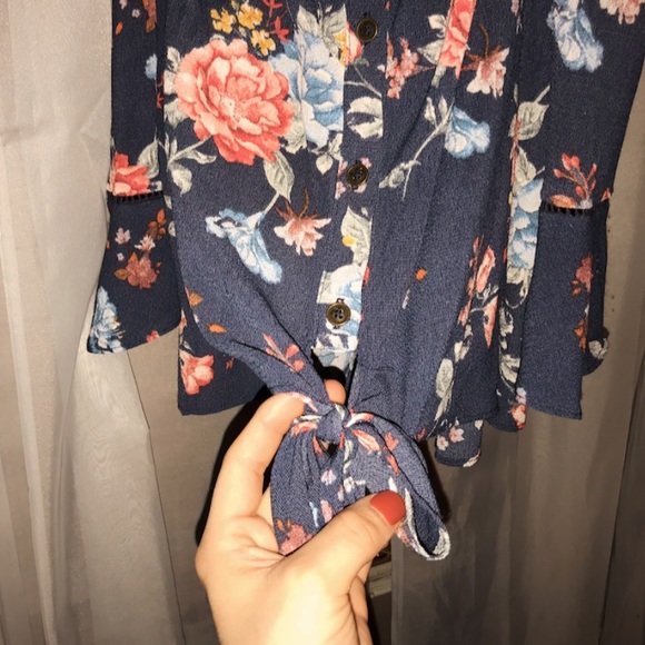 Adorable Off the Shoulder Top - Picture 2 of 2